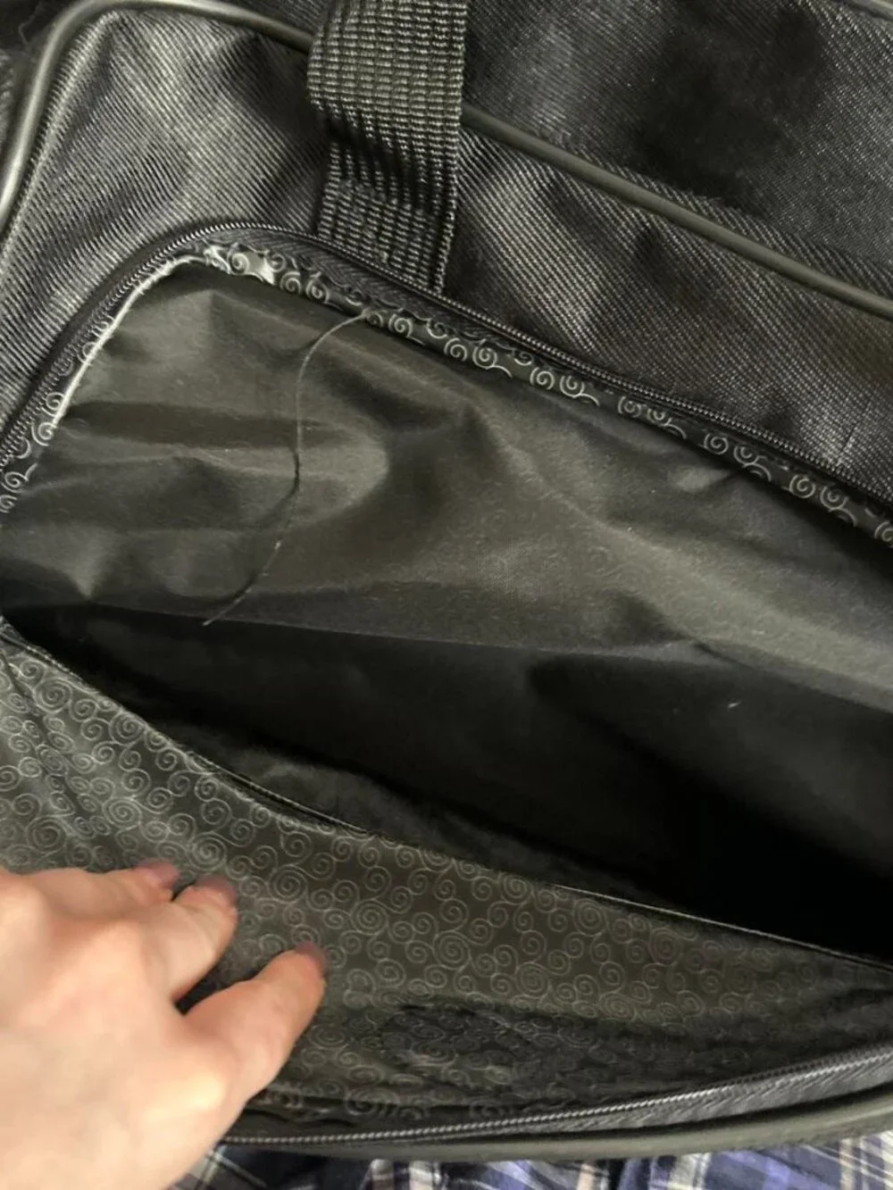 Olympia Elegance Collection Black Shoulder/ Crossbody Luggage Bag